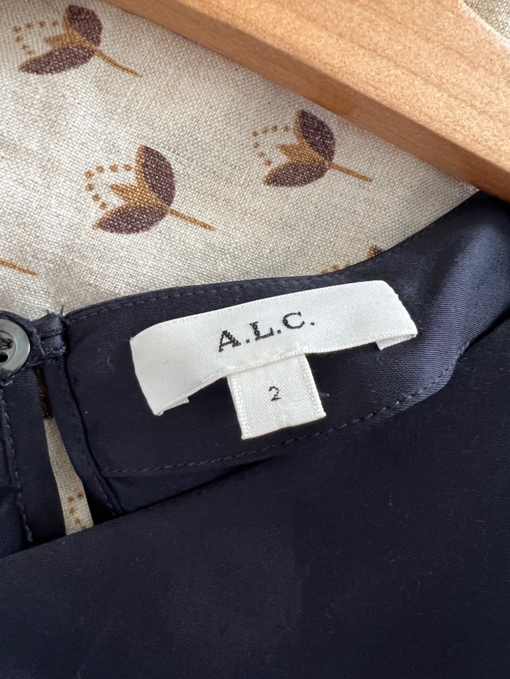 A.L.C. Navy Lace and Satin Top Size 2 - Picture 4 of 6
